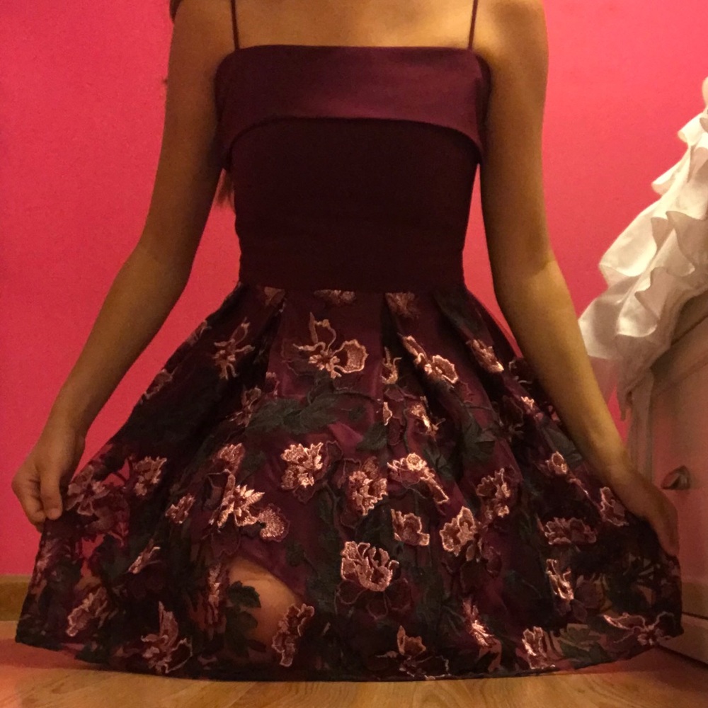 Off the shoulder burgundy floral dress
